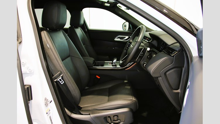 2026 認定中古車 Land Rover Range Rover Velar オストゥーニパールホワイト P400eプラグインハイブリッド（ガソリン） Dynamic SE