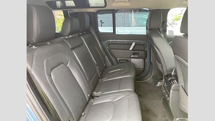 Defender 110 47