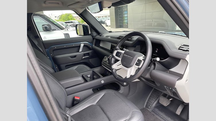 2024 認定中古車 Land Rover Defender 110 タスマンブルー D300 AWD（AT） カウンティEXT-P CURATED FOR JAPAN