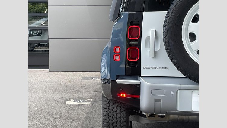 2024 認定中古車 Land Rover Defender 110 タスマンブルー D300 AWD（AT） カウンティEXT-P CURATED FOR JAPAN