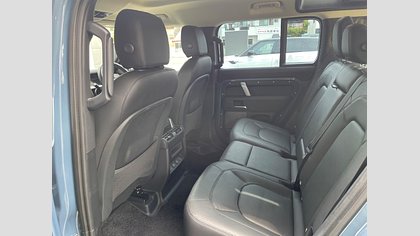 Defender 110 7