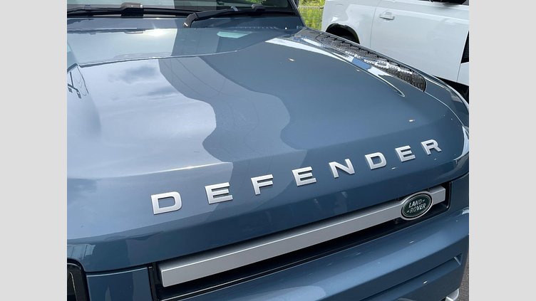 2024 認定中古車 Land Rover Defender 110 タスマンブルー D300 AWD（AT） カウンティEXT-P CURATED FOR JAPAN
