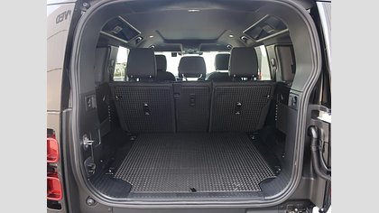 Defender 110 81