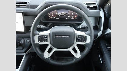 Defender 110 11