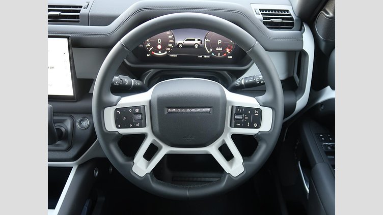 2025 認定中古車 Land Rover Defender 110 フジホワイト D350 ディーゼルマイルドハイブリッド X-Dynamic SE