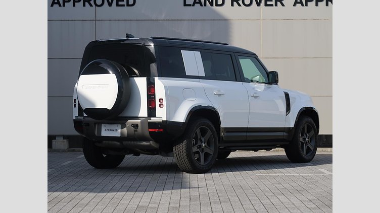 2025 認定中古車 Land Rover Defender 110 フジホワイト D350 ディーゼルマイルドハイブリッド X-Dynamic SE