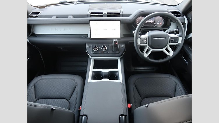 2025 認定中古車 Land Rover Defender 110 フジホワイト D350 ディーゼルマイルドハイブリッド X-Dynamic SE