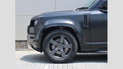 Defender 110 2