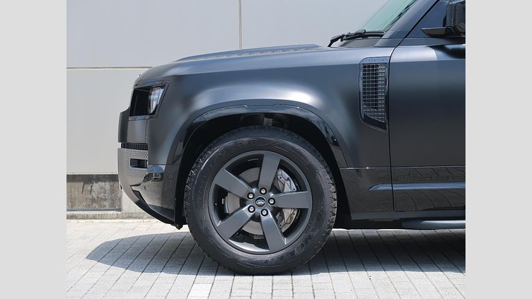 2024 認定中古車 Land Rover Defender 110 サントリーニブラック D300 AWD（AT） X-DYNAMIC HSE