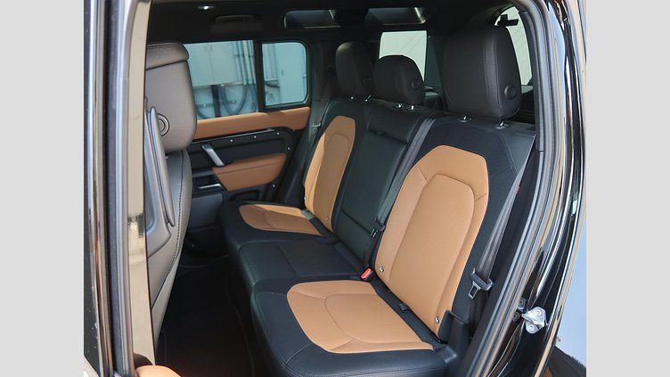 2024 認定中古車 Land Rover Defender 110 サントリーニブラック D300 AWD（AT） X-DYNAMIC HSE