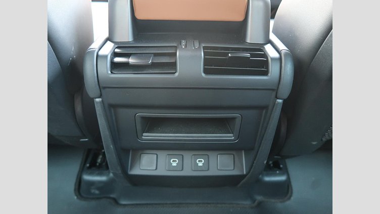 2024 認定中古車 Land Rover Defender 110 サントリーニブラック D300 AWD（AT） X-DYNAMIC HSE