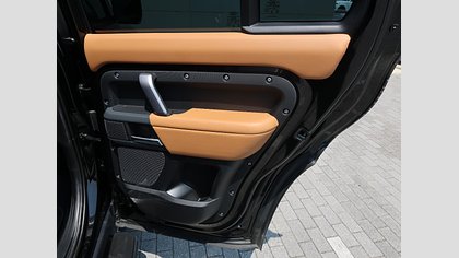 Defender 110 57