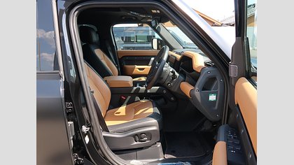 Defender 110 56