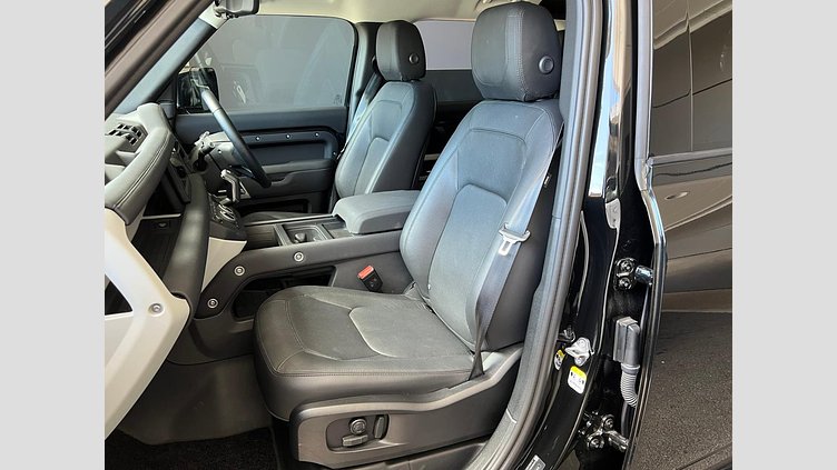 2023 認定中古車 Land Rover Defender 110 サントリーニブラック P300 AWD（AT） XS EDITION