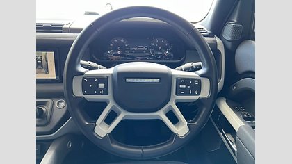 Defender 110 76