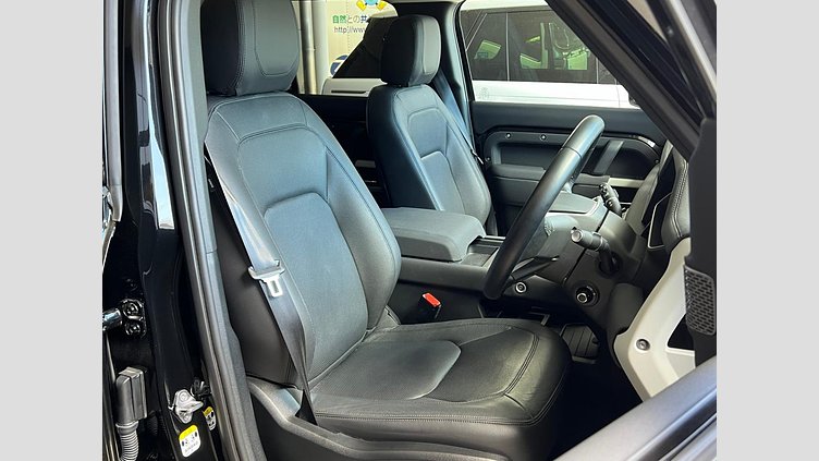 2023 認定中古車 Land Rover Defender 110 サントリーニブラック P300 AWD（AT） XS EDITION