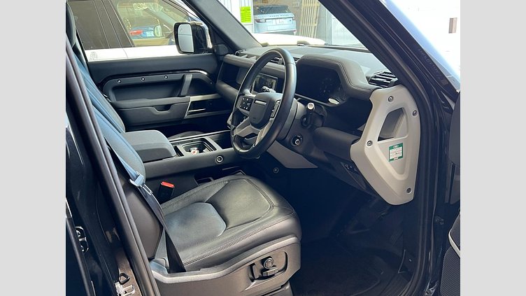 2023 認定中古車 Land Rover Defender 110 サントリーニブラック P300 AWD（AT） XS EDITION