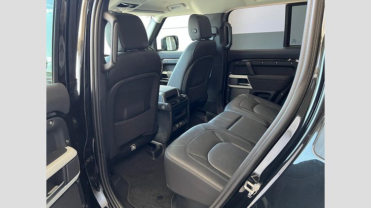 2023 認定中古車 Land Rover Defender 110 サントリーニブラック P300 AWD（AT） XS EDITION