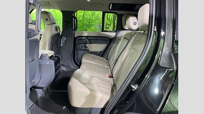 Defender 110 4