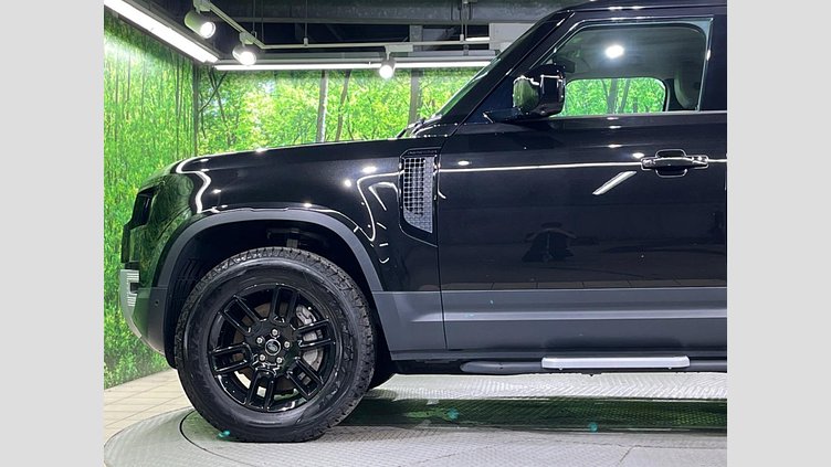 2021 認定中古車 Land Rover Defender 110 サントリーニブラック D300 AWD（AT） S