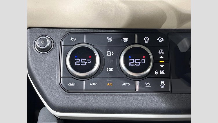 2021 認定中古車 Land Rover Defender 110 サントリーニブラック D300 AWD（AT） S