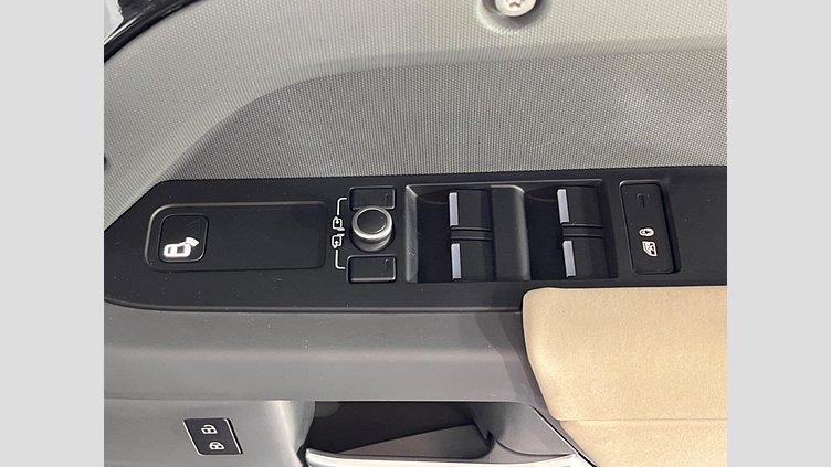 2021 認定中古車 Land Rover Defender 110 サントリーニブラック D300 AWD（AT） S