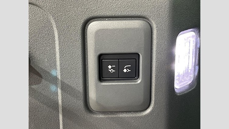 2021 認定中古車 Land Rover Defender 110 サントリーニブラック D300 AWD（AT） S