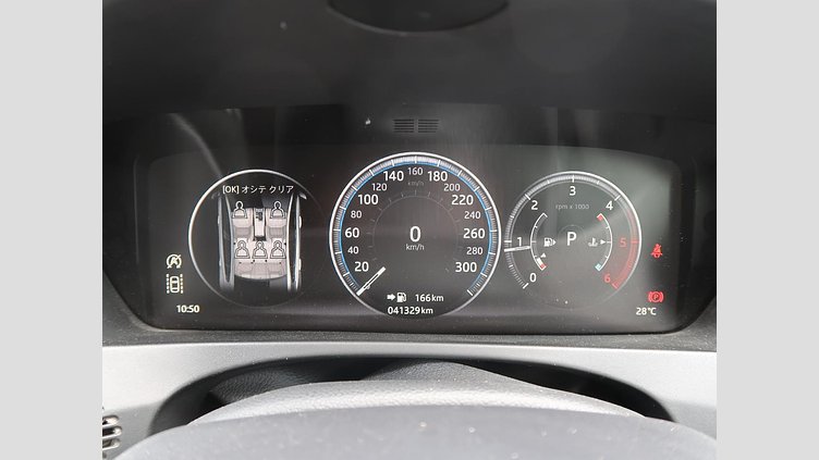 2017 認定中古車 Jaguar XE Fuji White ＭＥＲＩＤＩＡＮサウンド　フロントシートヒーター　ステアリングパドルシフト　アダプティブクルーズコントロール　電動調整ステアリングコラム　メモリ付きフロントシート　バックモニター プレステージ