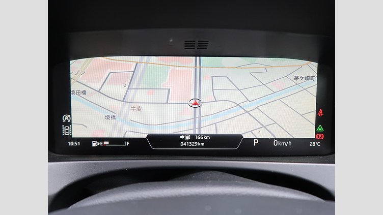 2017 認定中古車 Jaguar XE Fuji White ＭＥＲＩＤＩＡＮサウンド　フロントシートヒーター　ステアリングパドルシフト　アダプティブクルーズコントロール　電動調整ステアリングコラム　メモリ付きフロントシート　バックモニター プレステージ