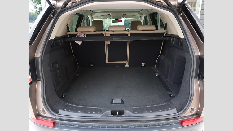 2017 認定中古車 Land Rover Discovery Sport Kaikoura Stone 2.0 litre Si4 Petrol HSE