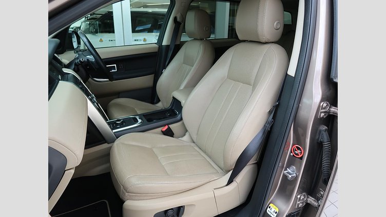 2017 認定中古車 Land Rover Discovery Sport Kaikoura Stone 2.0 litre Si4 Petrol HSE