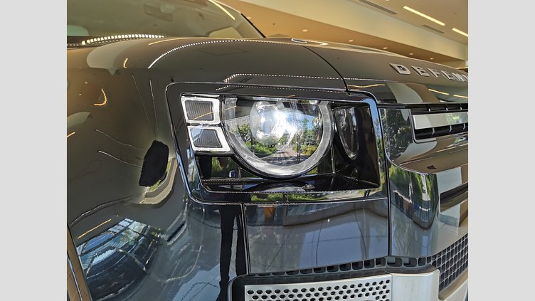 2025 認定中古車 Land Rover Defender 110 サントリーニブラック D350 ディーゼルマイルドハイブリッド S