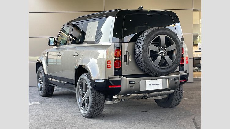 2023 認定中古車 Land Rover Defender 110 シリコンシルバー D300 AWD（AT） X-DYNAMIC HSE