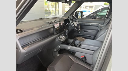 Defender 110 47