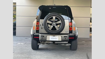 Defender 110 64