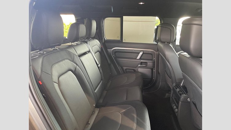 2023 認定中古車 Land Rover Defender 110 シリコンシルバー D300 AWD（AT） X-DYNAMIC HSE