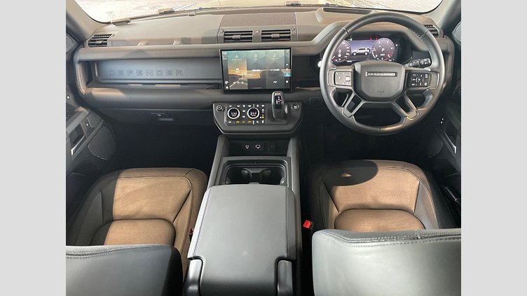 2023 認定中古車 Land Rover Defender 110 シリコンシルバー D300 AWD（AT） X-DYNAMIC HSE