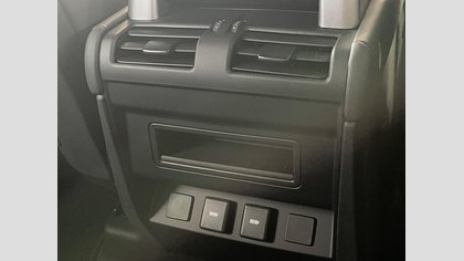 Defender 110 51