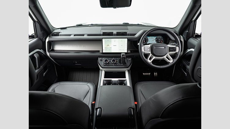2025 認定中古車 Land Rover Defender 90 フジホワイト D350 ディーゼルマイルドハイブリッド X-Dynamic HSE　D350　エアサスペンション