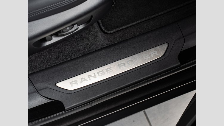 2024 認定中古車 Land Rover Range Rover Velar シャラントグレイ D200マイルドハイブリッド（ディーゼル） Dynamic SE D200 コイルサスペンション