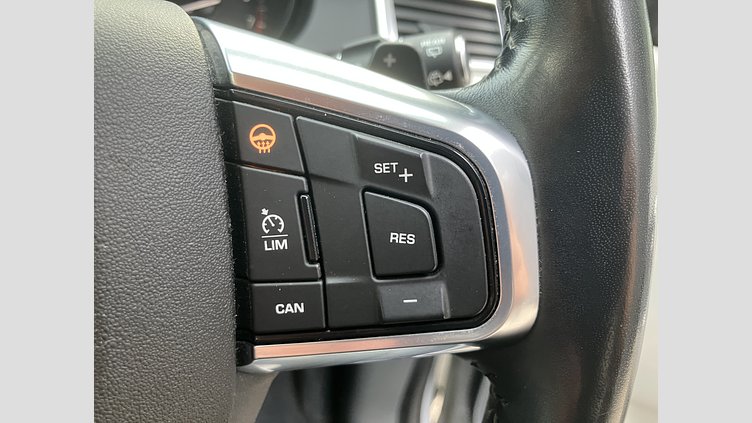 2017 認定中古車 Land Rover Discovery Sport ユーロンホワイト(メタリック) 2.0 litre Si4 Petrol HSE