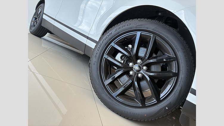 2025 認定中古車 Land Rover Range Rover Velar フジホワイト D200マイルドハイブリッド（ディーゼル） スタンダードホイールベース S