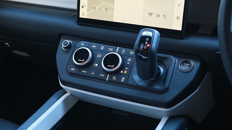 2025 Approved Land Rover Defender 110 Santorini Black 110 D300 X-Dynamic SE