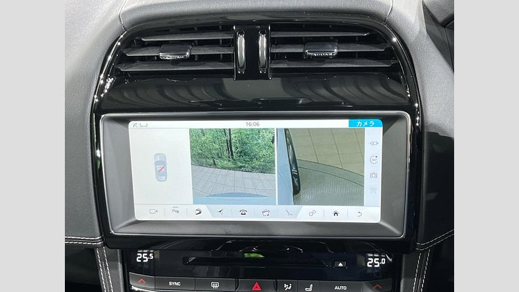 2019 認定中古車 Jaguar F-Pace Yulong White 3.0 litre V6 Supercharged Petrol S
