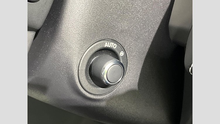 2019 認定中古車 Jaguar F-Pace Yulong White 3.0 litre V6 Supercharged Petrol S