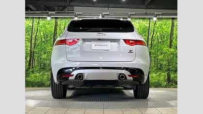 F-Pace 6