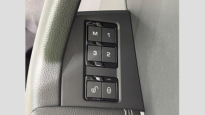 F-Pace 14