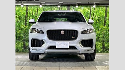 F-Pace 7