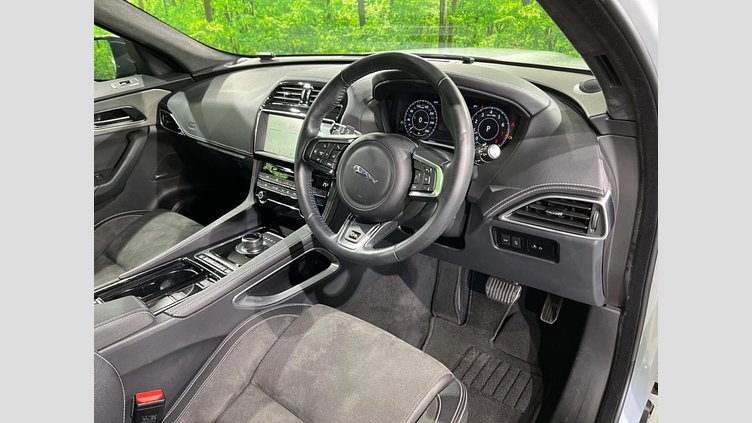 2019 認定中古車 Jaguar F-Pace Yulong White 3.0 litre V6 Supercharged Petrol S