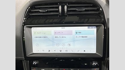 F-Pace 41